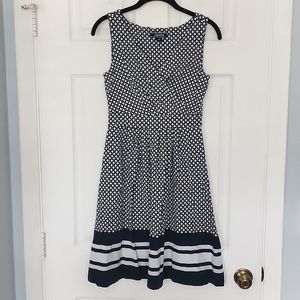 Land's End navy diamond pattern sleeveless dress